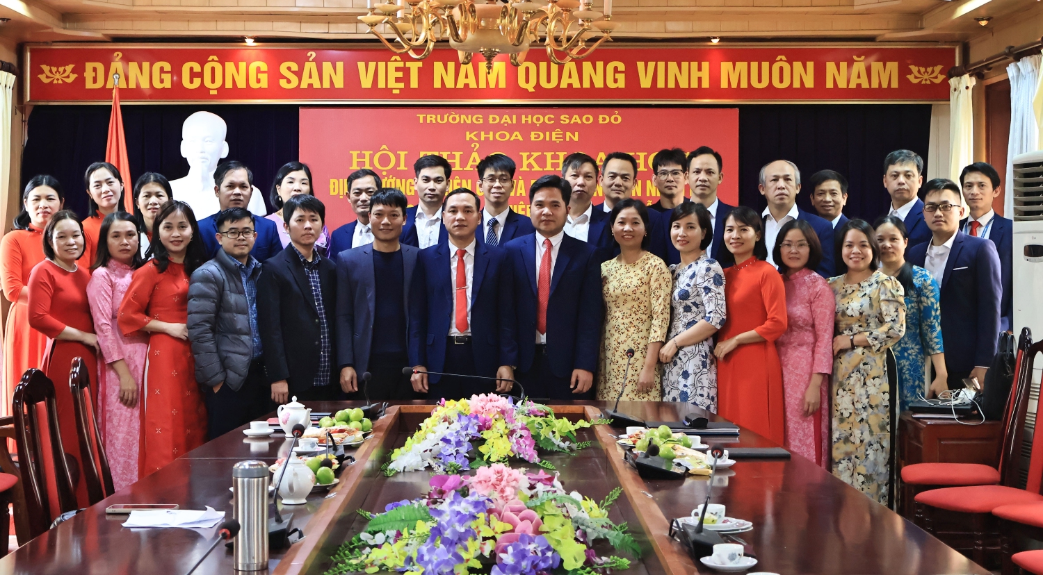 Khoa Điện, Trường Đại học Sao Đỏ tổ chức Hội thảo khoa học “Định hướng nghiên cứu và đào tạo nguồn nhân lực phục vụ công nghiệp vi mạch bán dẫn”